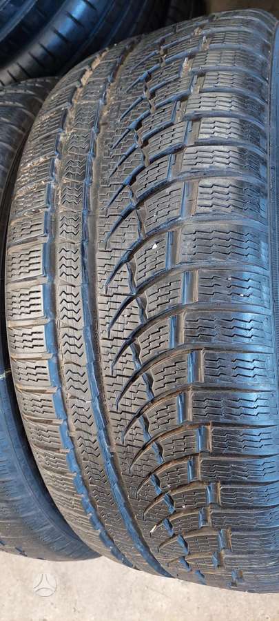 Nokian, зимние 225/45 R19