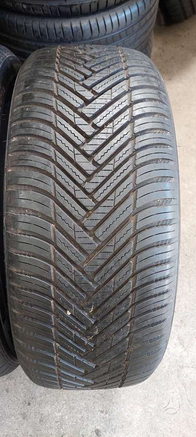 Hankook, universalios 235/50 R18