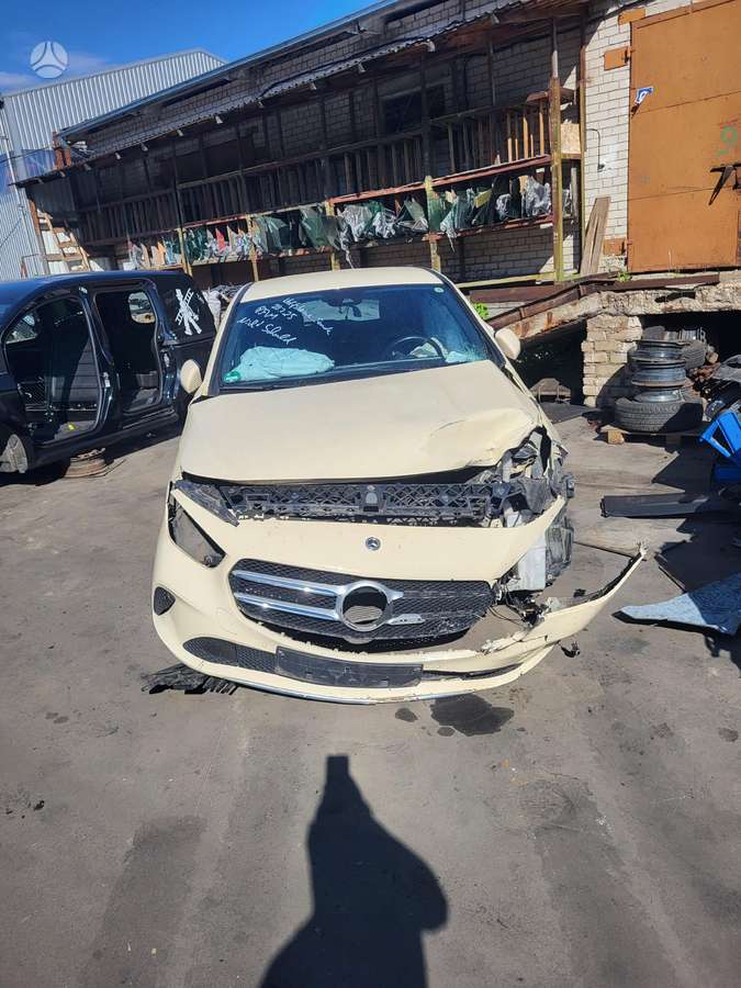 Mercedes-Benz B klasė dalimis