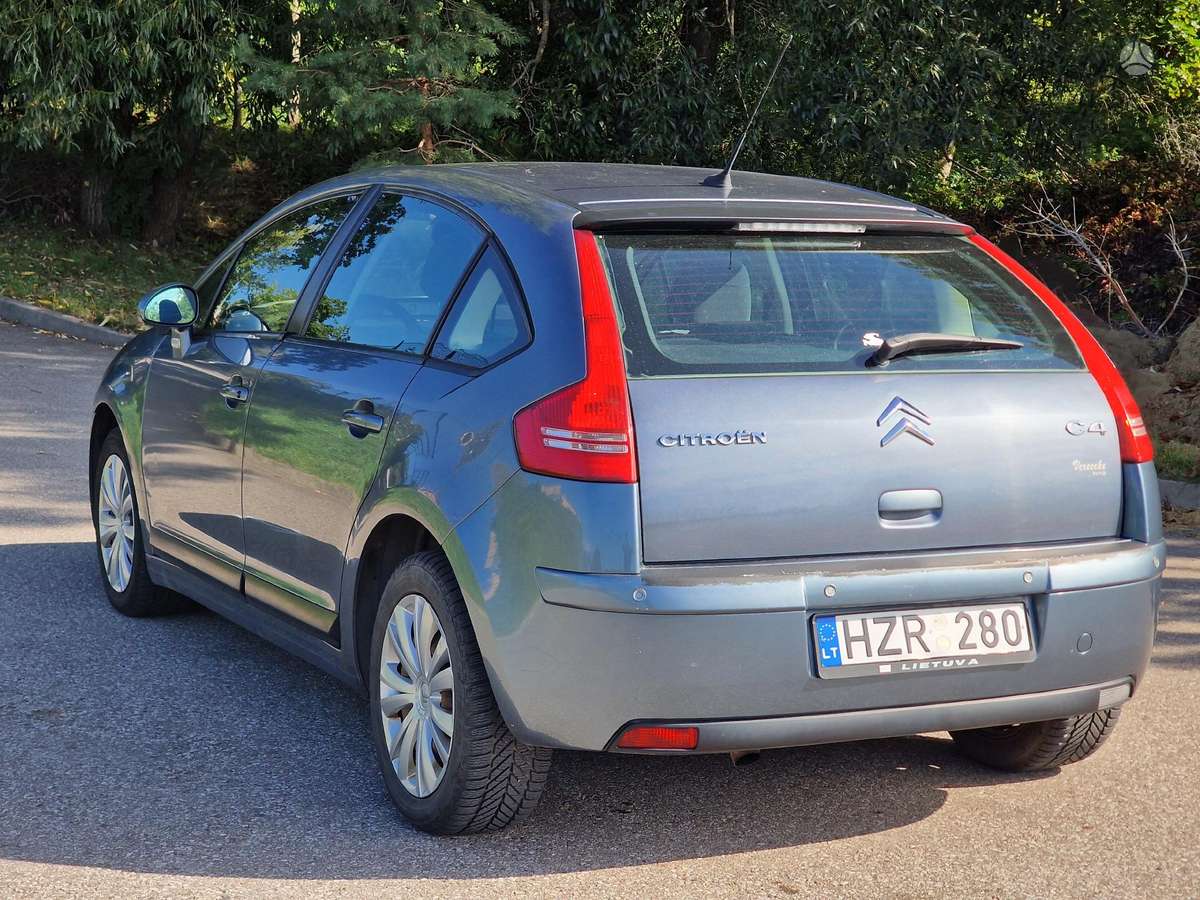Citroen C4, 1.6 l., hatchback
