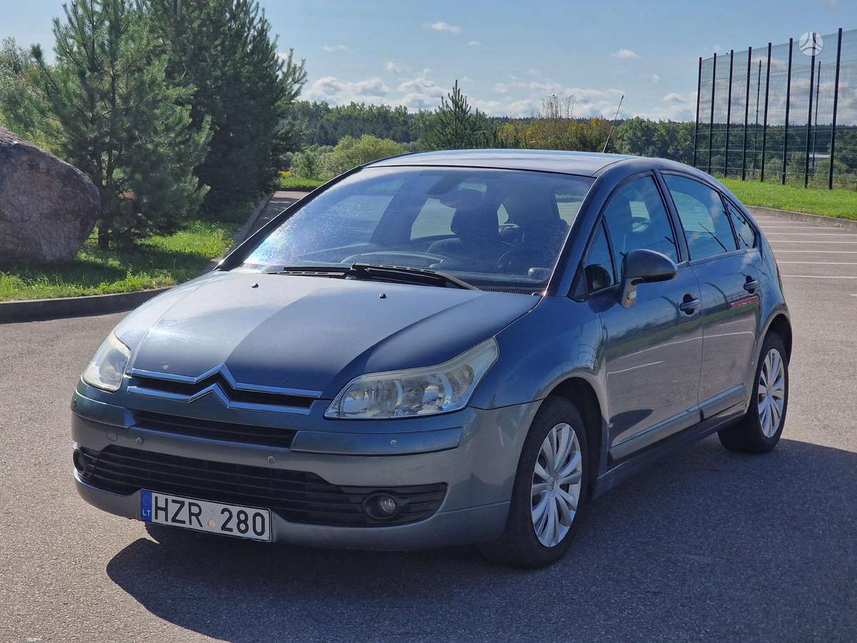 Citroen C4, 1.6 l., hatchback