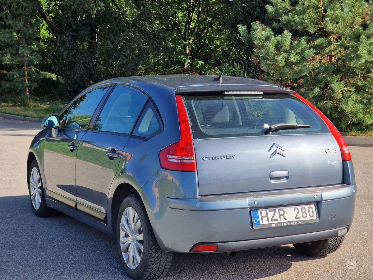 Citroen C4, 1.6 l., hatchback