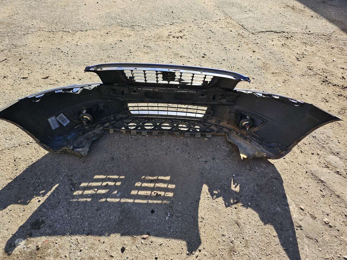 Volvo V50, Buferis, body parts