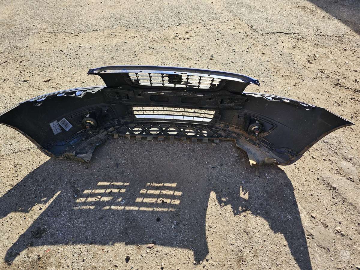 Volvo V50, Buferis, kėbulo dalys