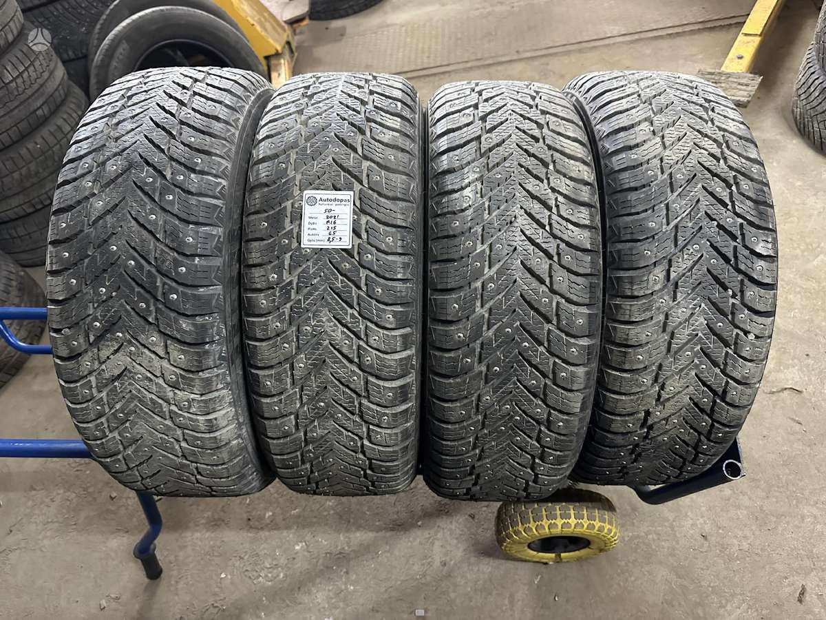 Nokian, žieminės 215/65 R16