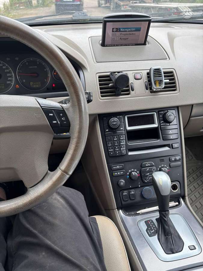 Volvo XC90 for parts