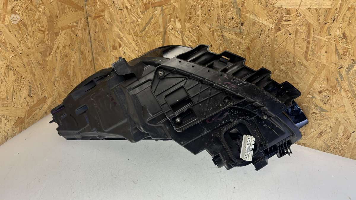 Tesla Model 3, 151495300C, Cen28242