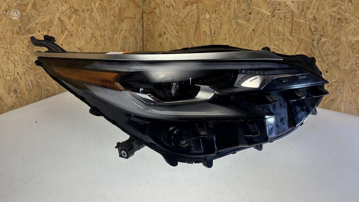 Toyota Sienna Cen28250