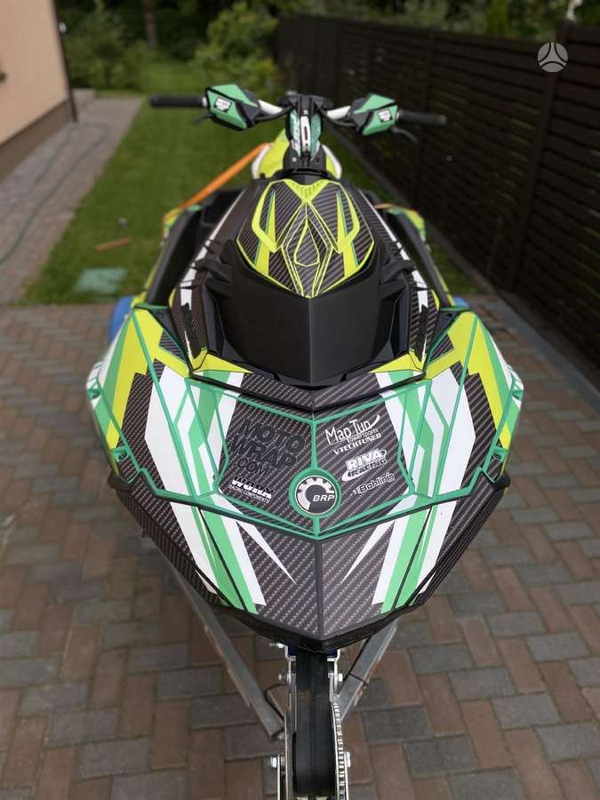 Sea-Doo Spark Trixx, jet skis