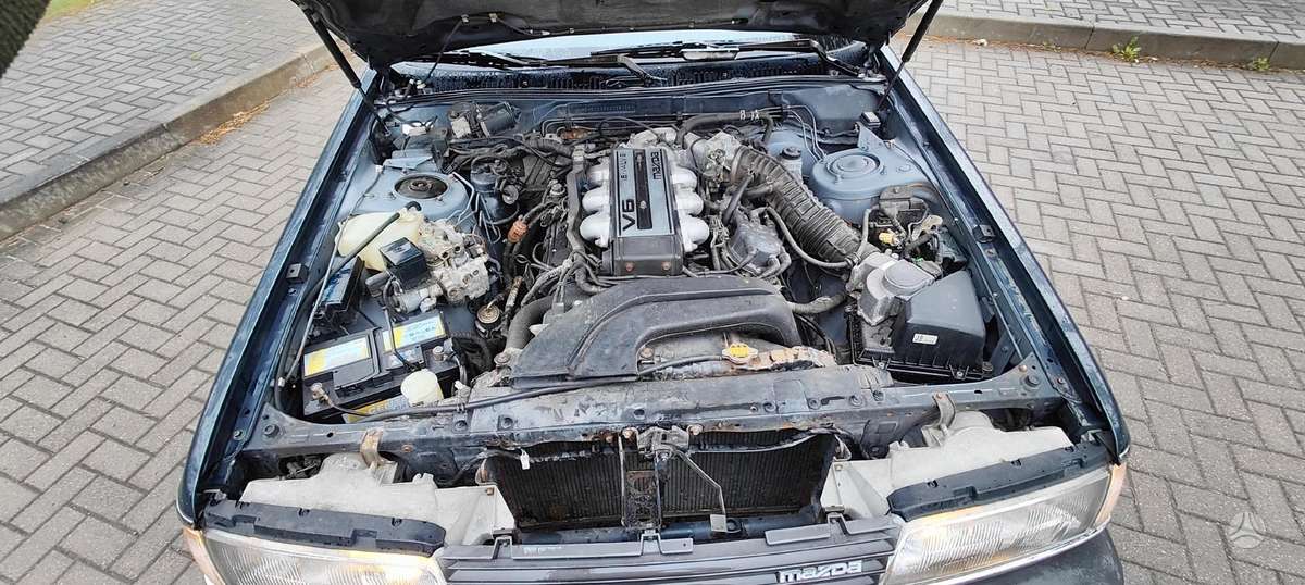 Mazda 929, 3.0 l., Седан