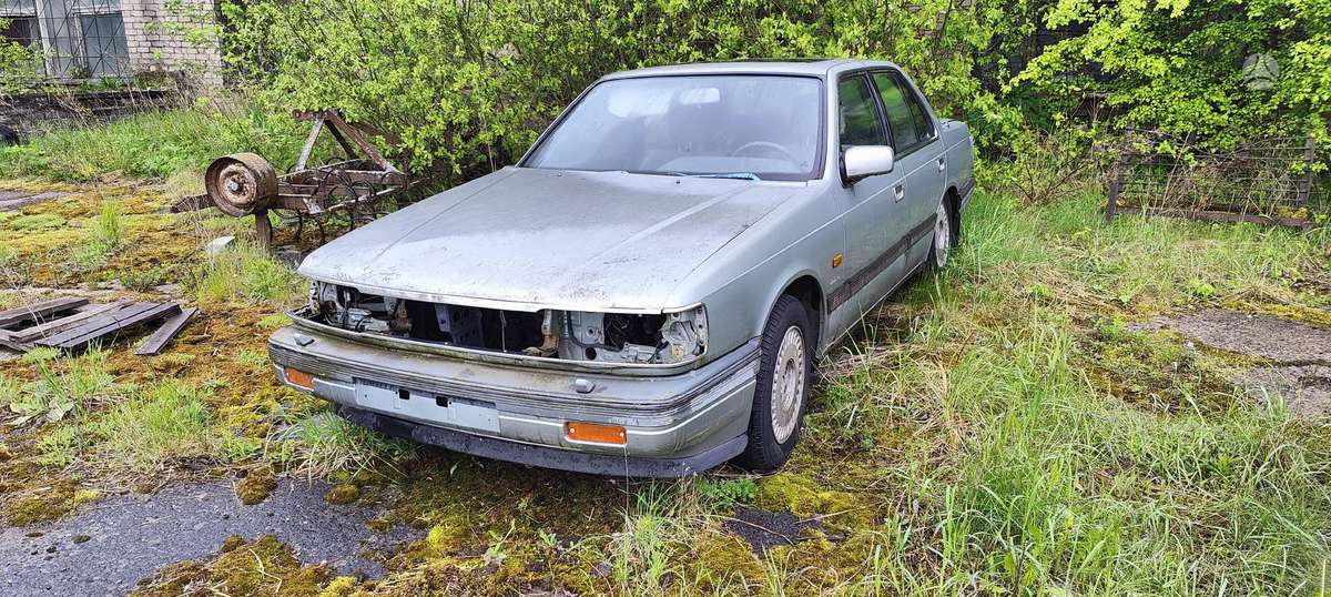 Mazda 929, 3.0 l., Седан