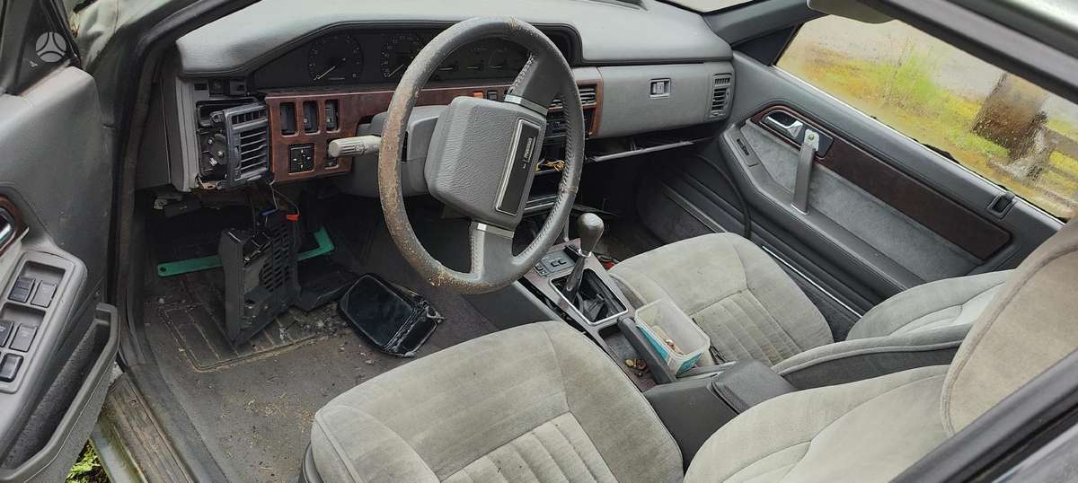 Mazda 929, 3.0 l., Седан