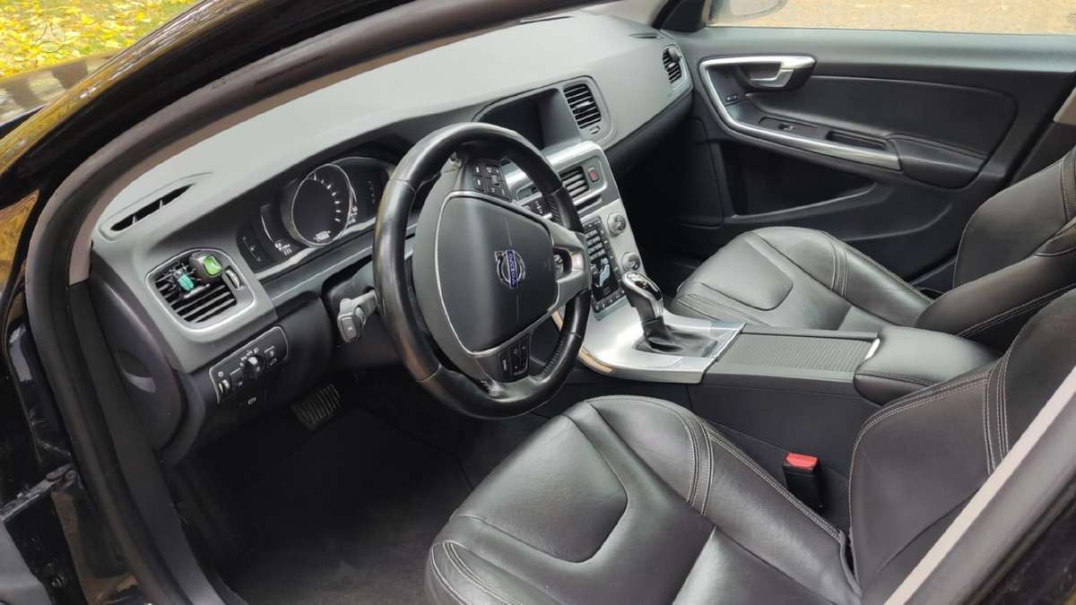 Volvo V60, 2.0 l., Универсал