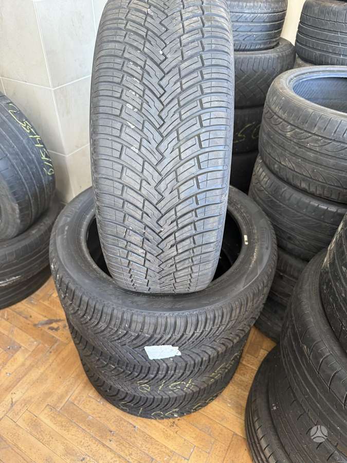 Pirelli Scorpion SF, всесезонные 235/50 R19