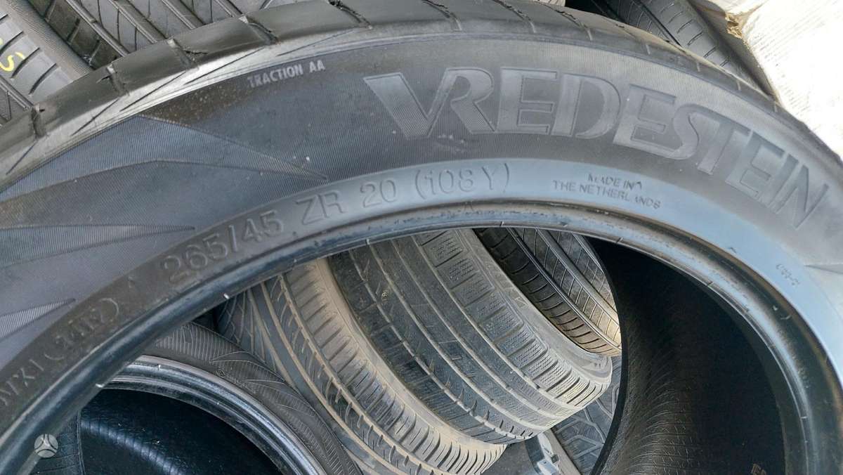 Achilles Vredestein, summer 265/45 R20