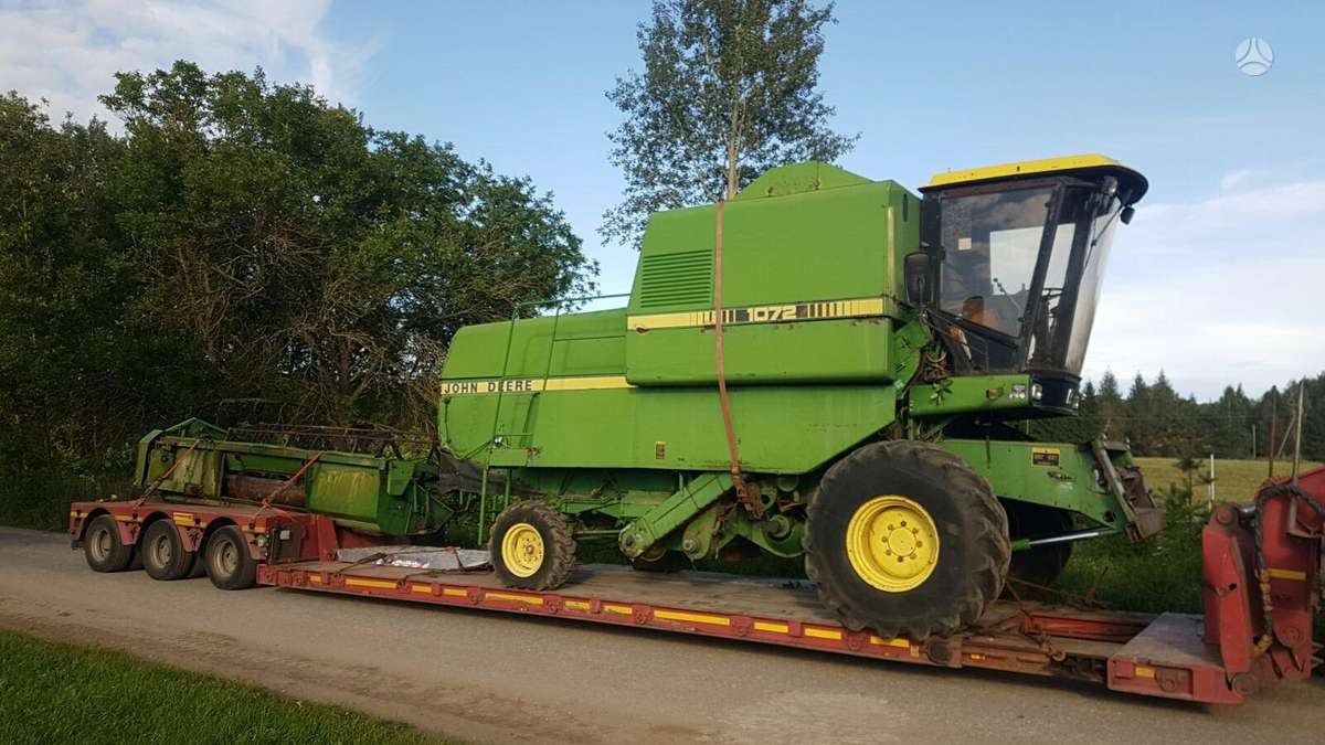 John Deere 1072