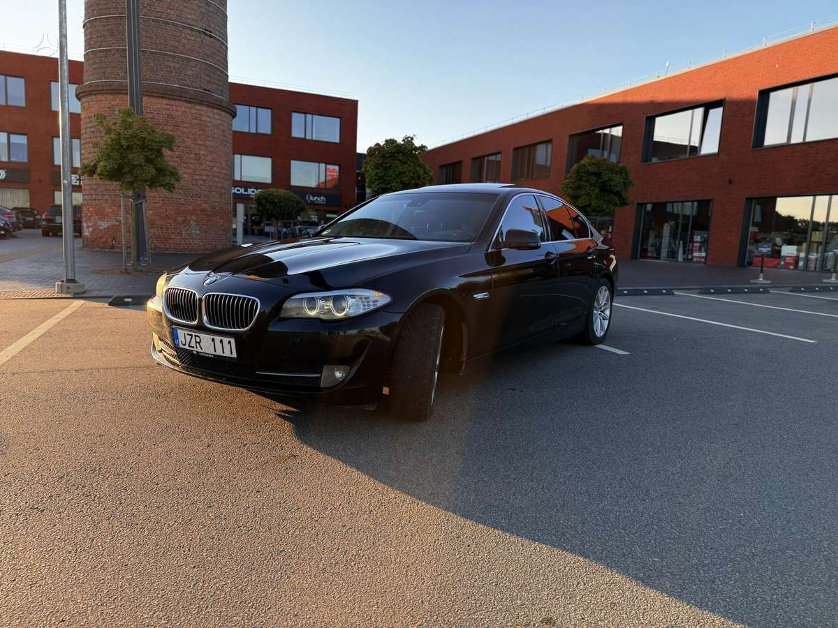BMW 520, 2.0 l., sedans