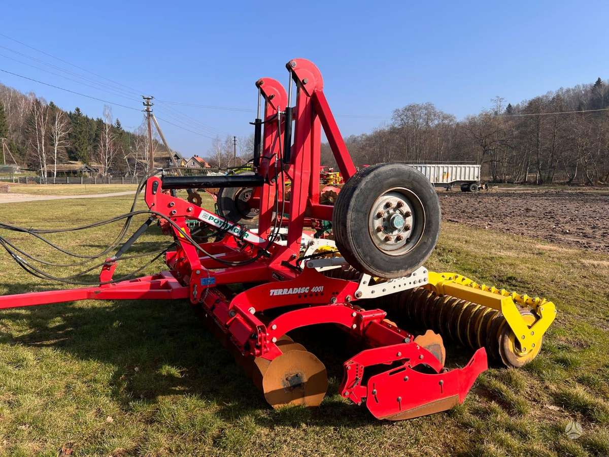 Pöttinger Terradisc 4001, скребки, скрубберы