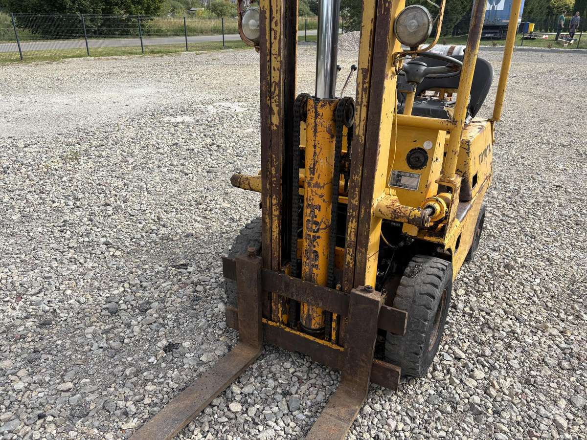 Toyota 2FG14, forklifts