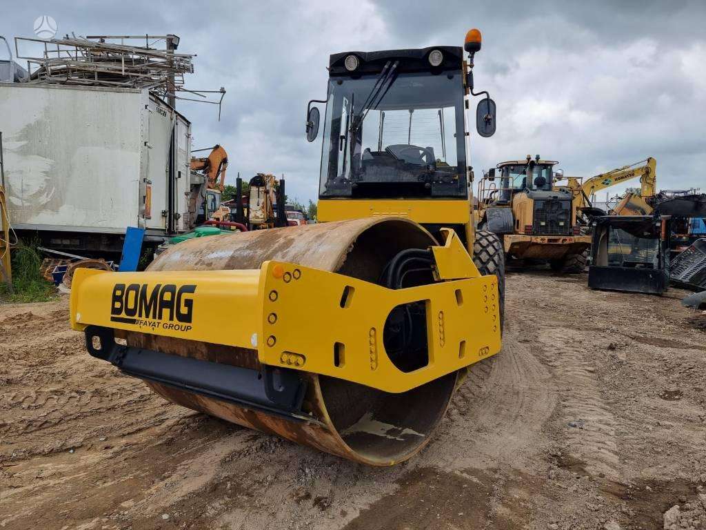 Bomag BW213 DH-4, вибромашины