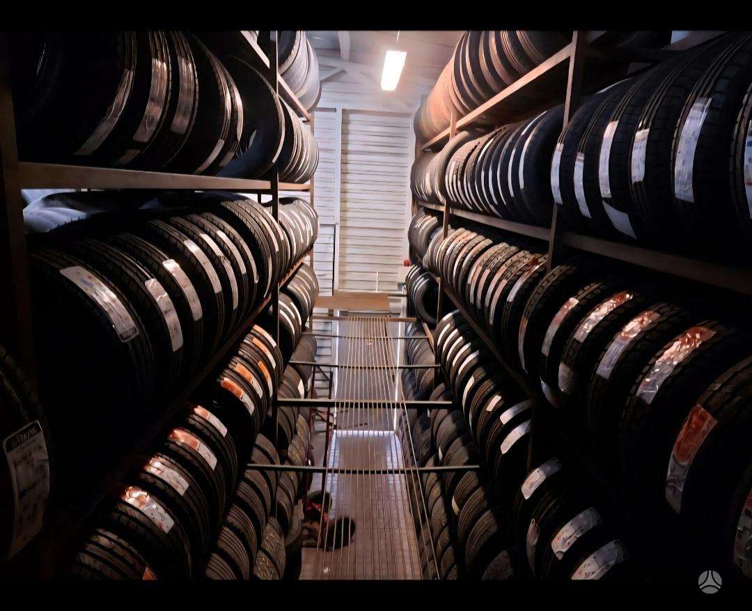 Bridgestone, vasaras 245/40 R20