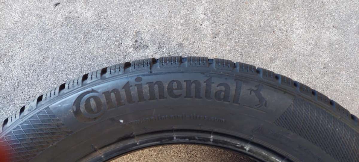 Continental, žieminės 215/55 R17