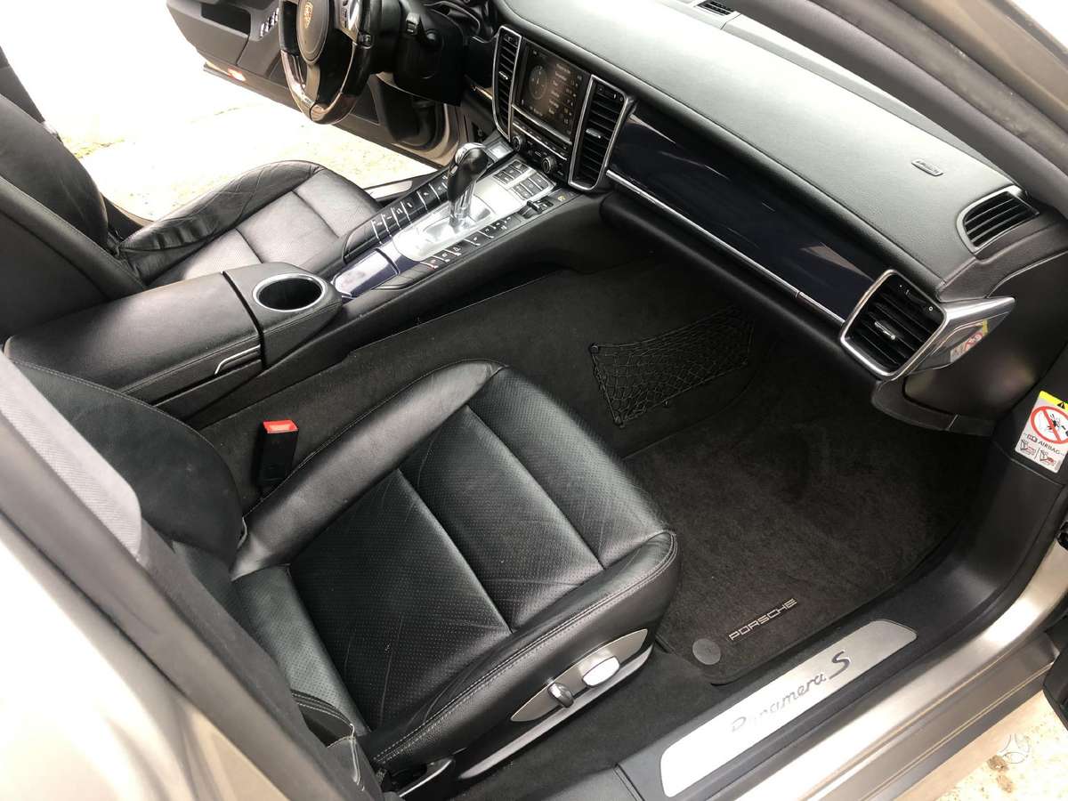 Porsche Panamera, 4.8 l., hatchback