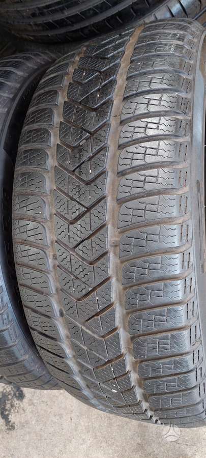 Pirelli, зимние 225/45 R18