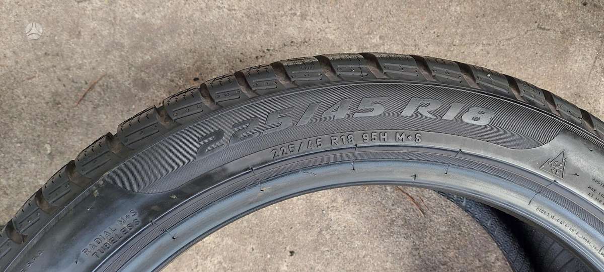 Pirelli, зимние 225/45 R18