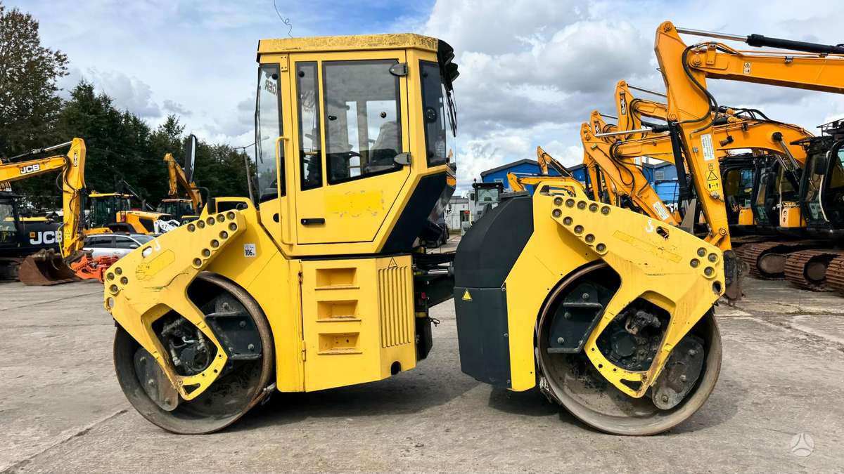 Bomag BW 154 AD-4, vibrator / compactor