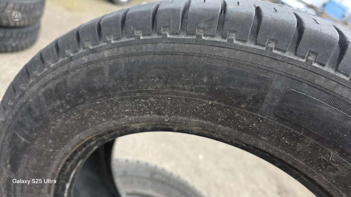 Michelin Agilis, летние 215/65 R16