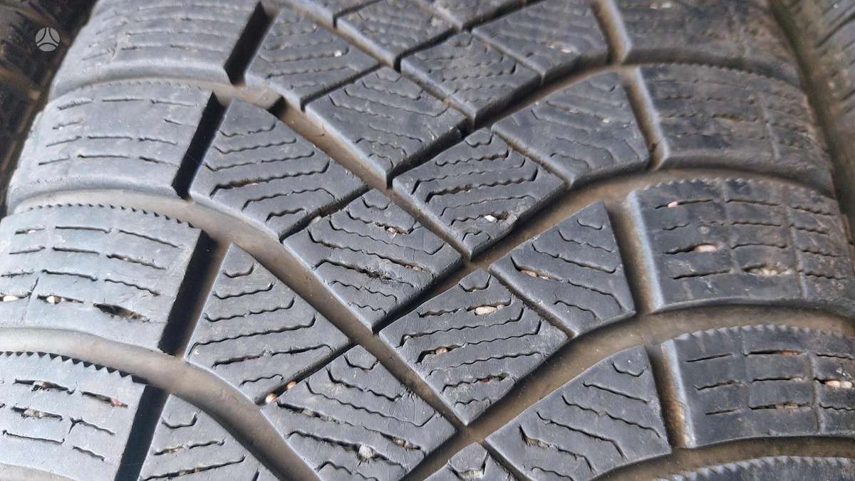 Pirelli Continental Michelin, universalios 235/55 R18