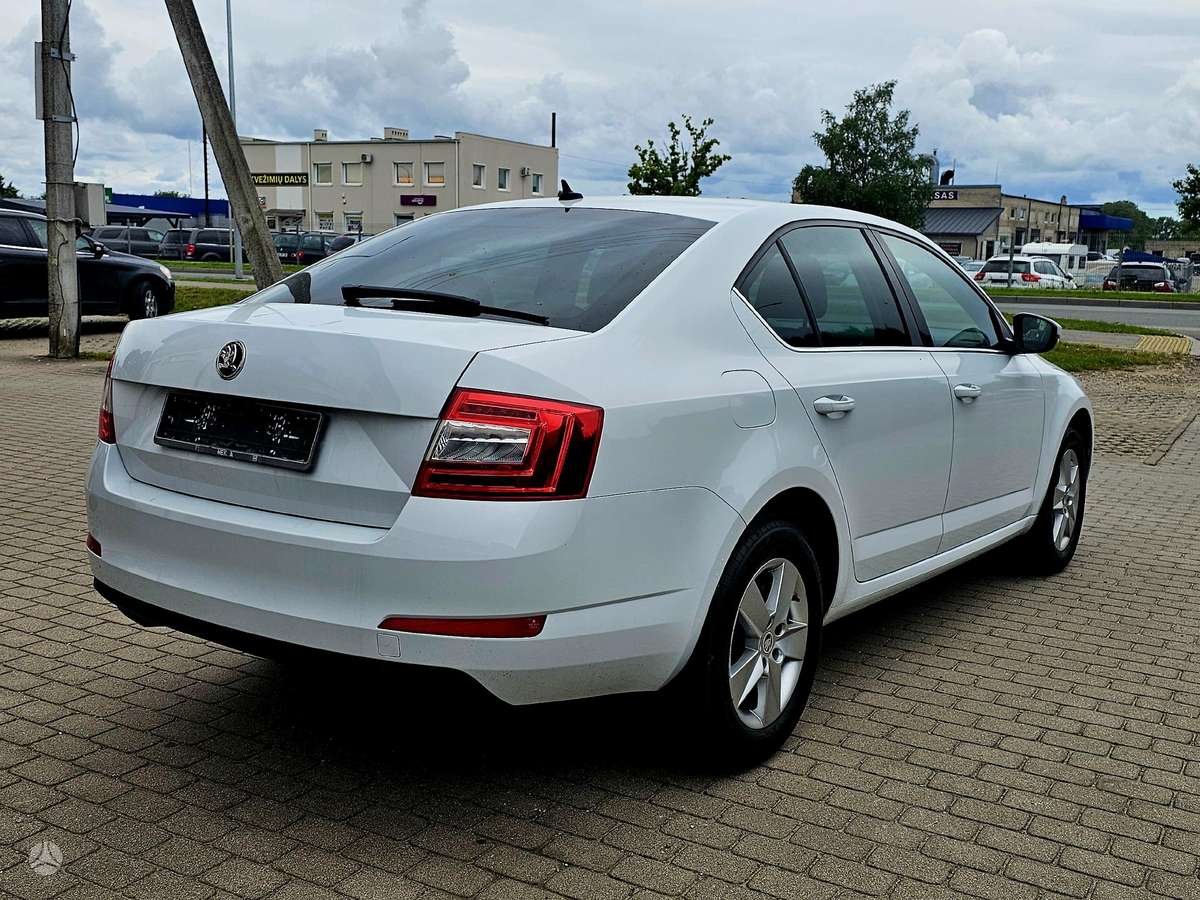 Skoda Octavia, 1.6 l., hatchback