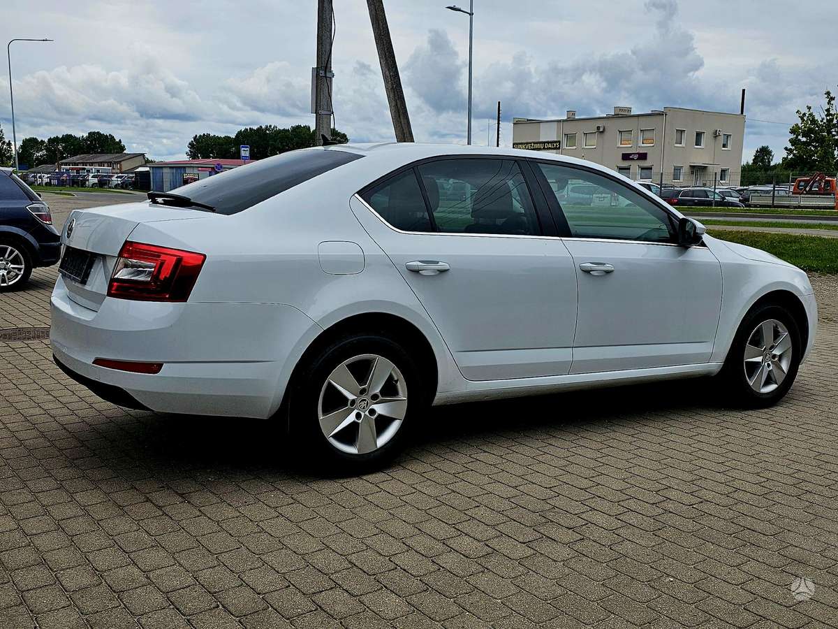 Skoda Octavia, 1.6 l., hatchback