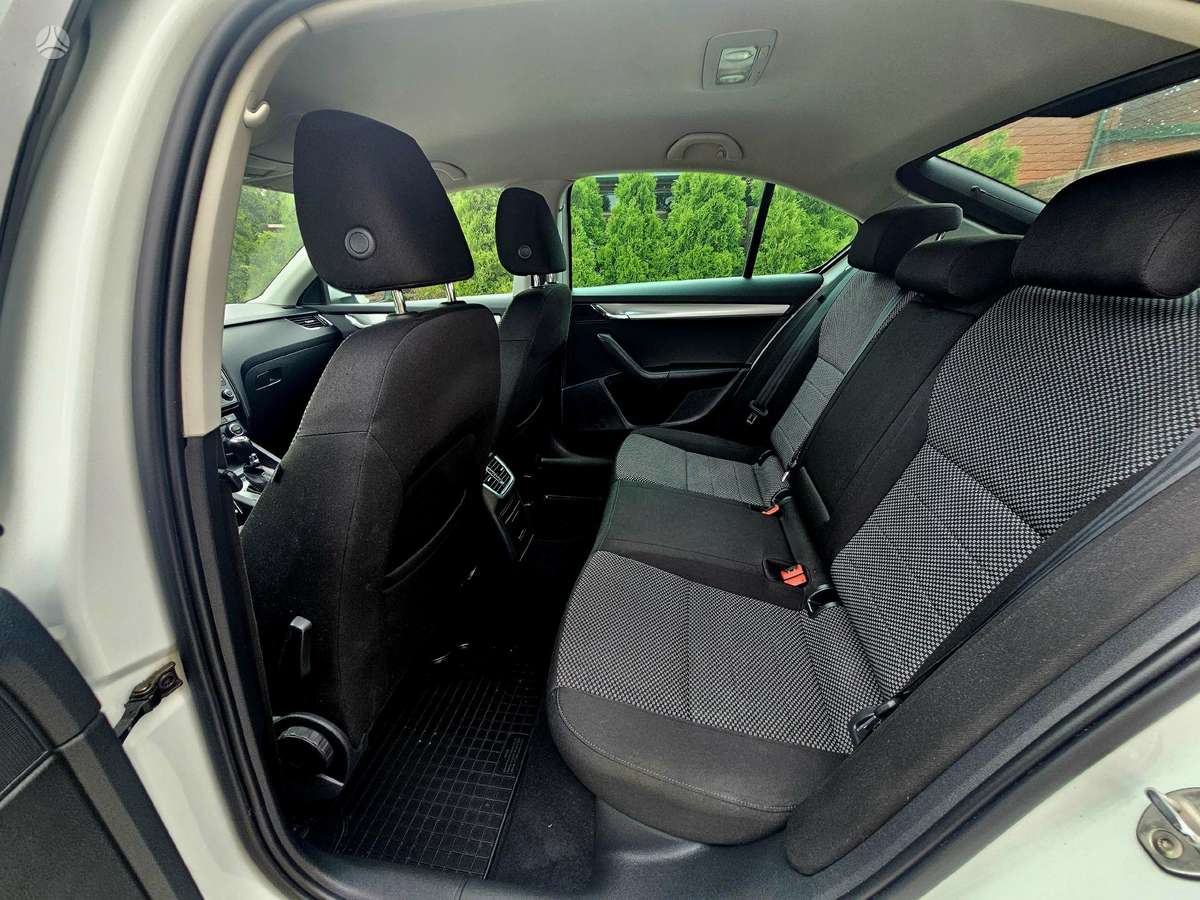 Skoda Octavia, 1.6 l., hatchback