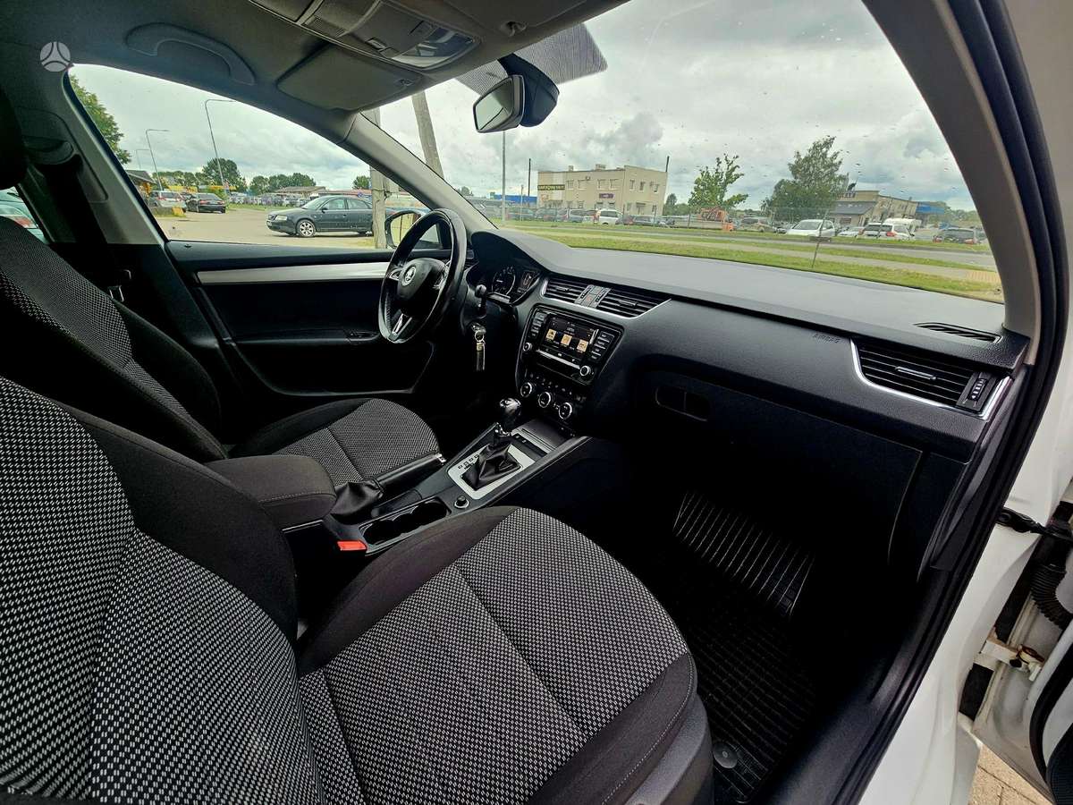 Skoda Octavia, 1.6 l., hatchback