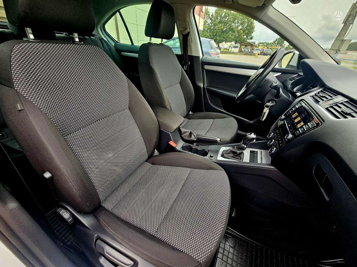 Skoda Octavia, 1.6 l., hatchback