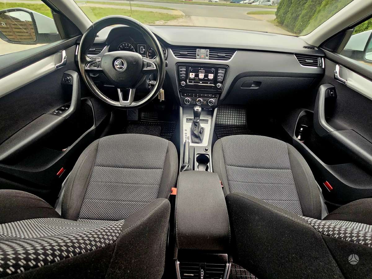Skoda Octavia, 1.6 l., hatchback