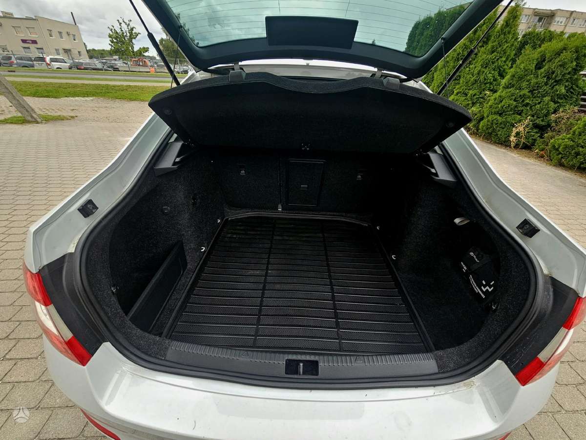 Skoda Octavia, 1.6 l., hatchback