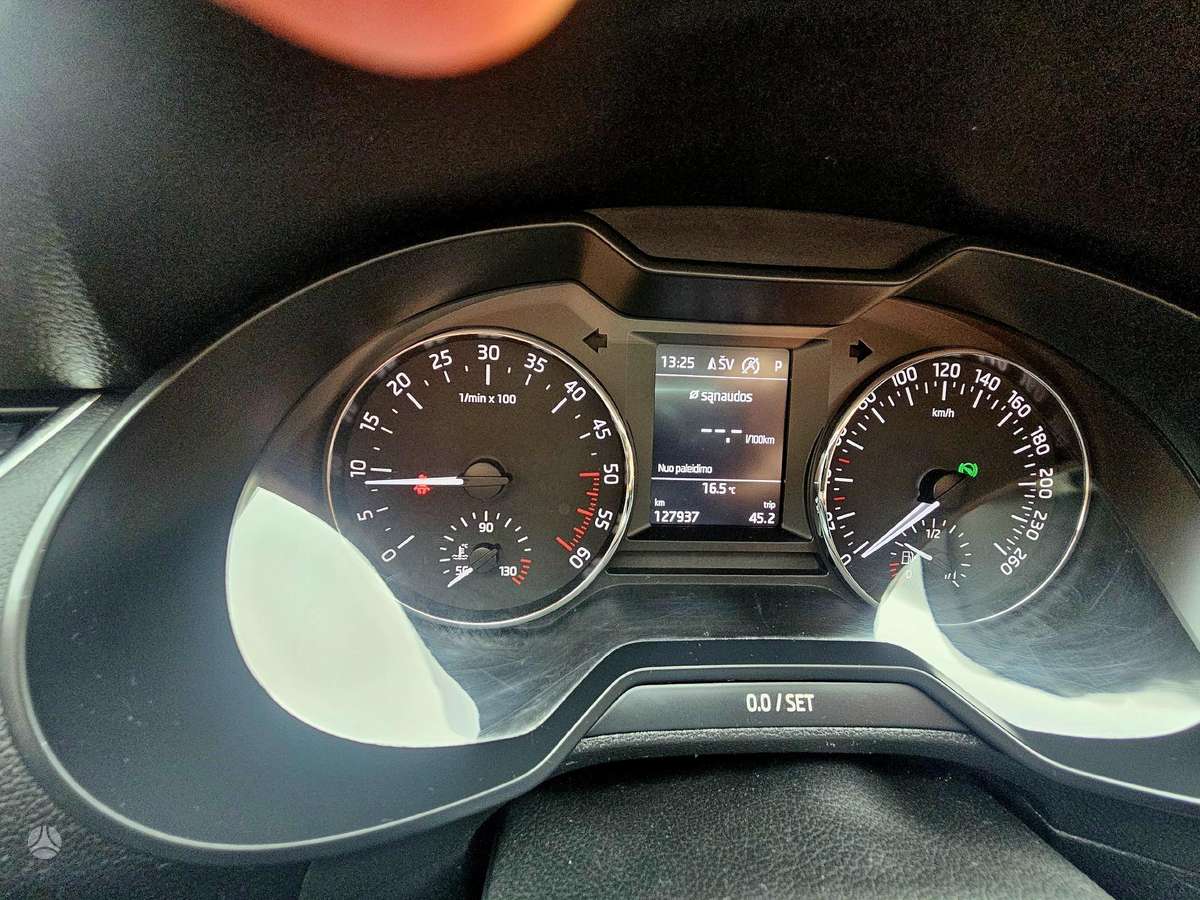 Skoda Octavia, 1.6 l., hatchback