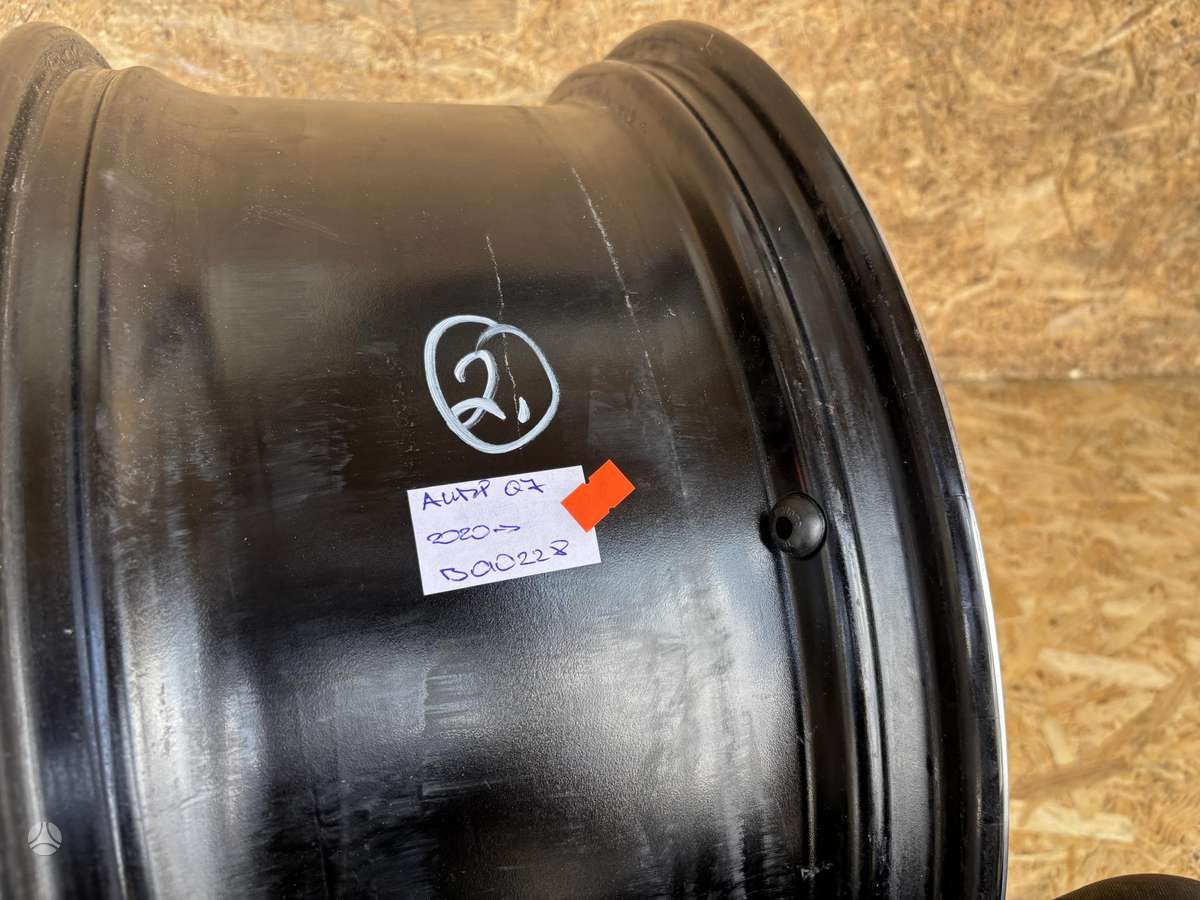 Audi Q7, 4M0601025, Cen27959