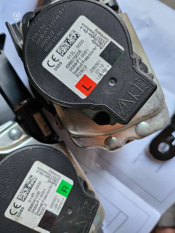 BMW 3 serija salono detalės