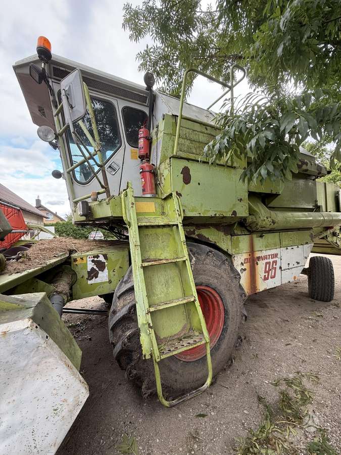 Claas Dominator 96, kombainai