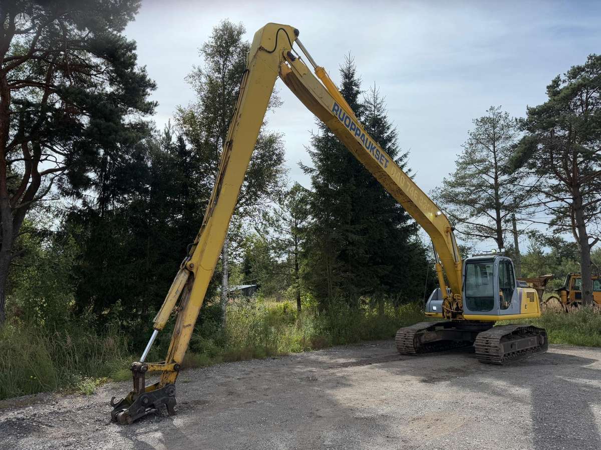 New Holland E 215+16.5M BOOM, excavator