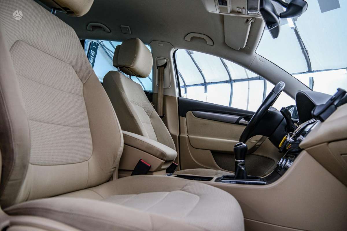 Volkswagen Passat, 1.6 l., universalas