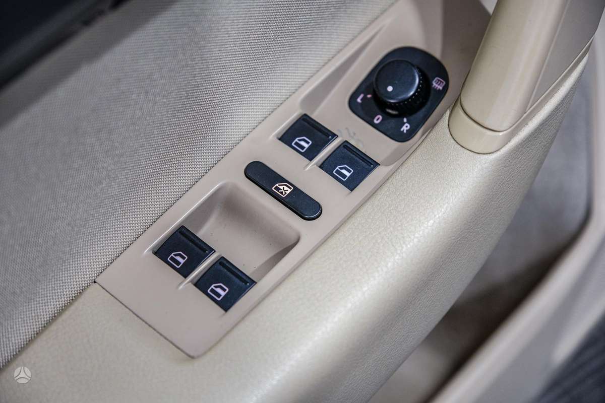 Volkswagen Passat, 1.6 l., universalas