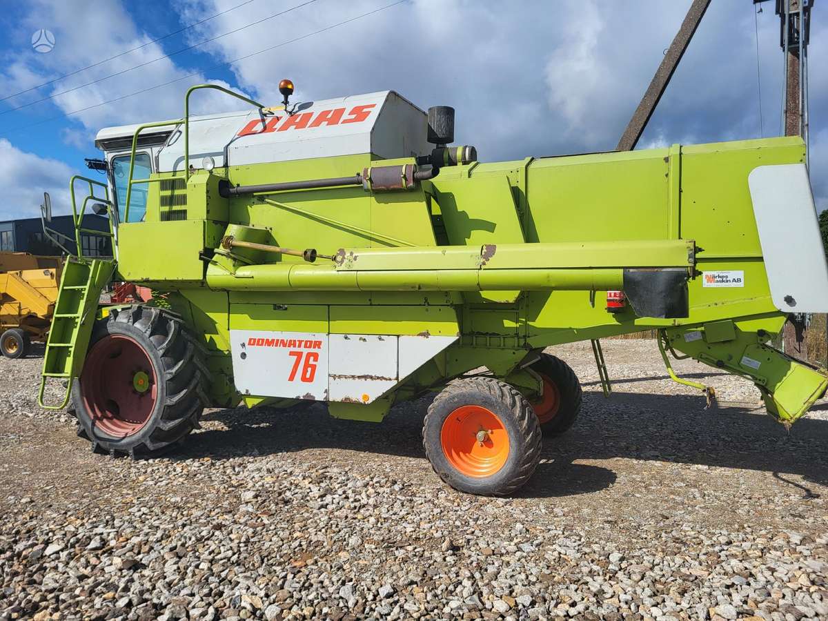 Claas Dominator 76, kombainai