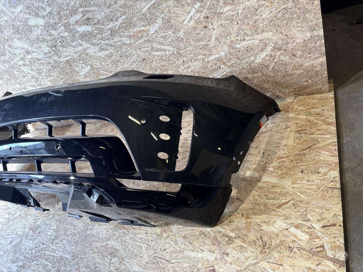 Land Rover Defender, MY4217F003, Cen28306