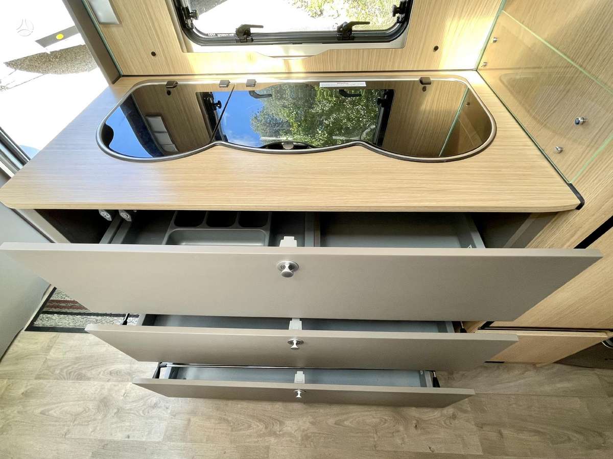 LMC TANDERO 500, кемперы