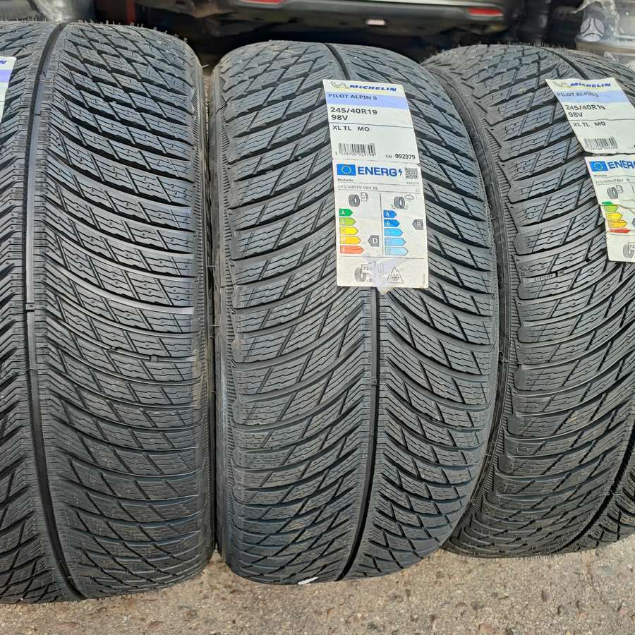Michelin +245/40-19, winter 275/35 R19